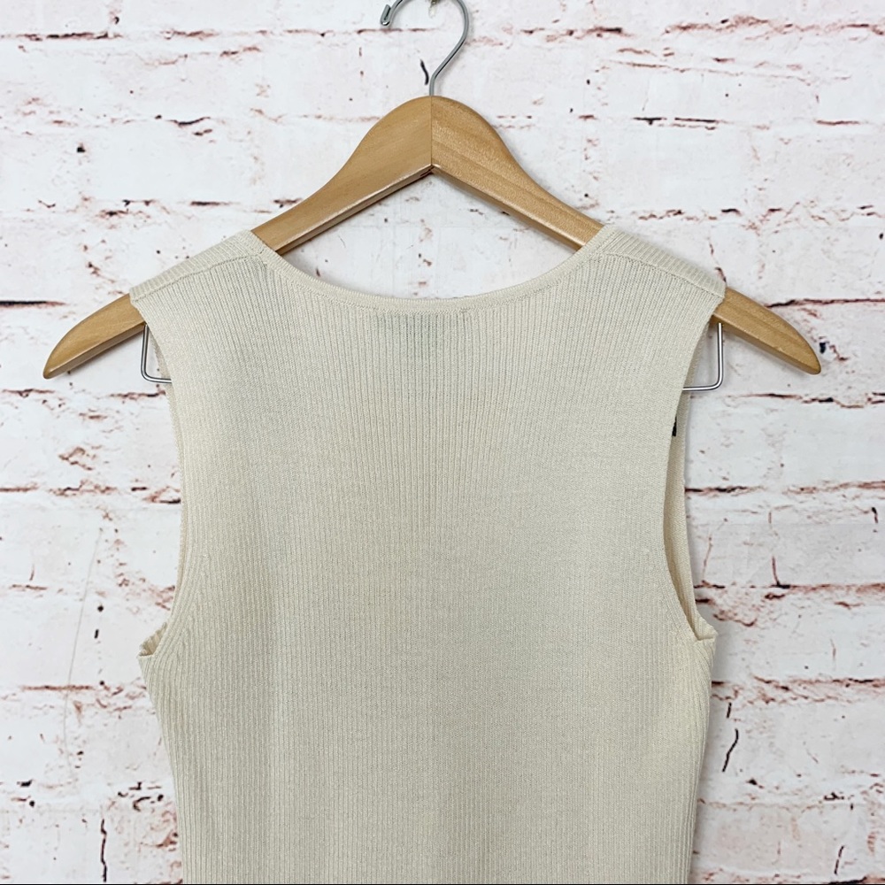 St. John Tan Sleeveless Top Size Small - Picture 4 of 5